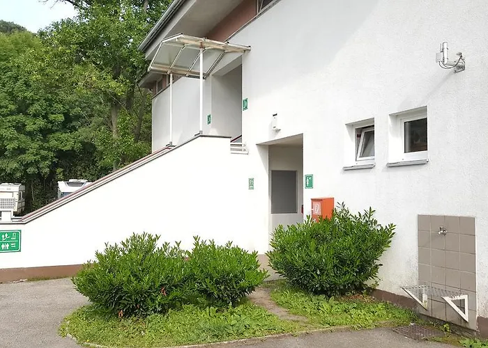 Micampa Wien Wienerwald Kamp alanı *
